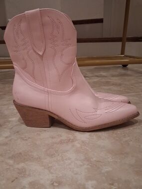 Must Have! Fashion Nova Pastel Pink Western Ankle Booties